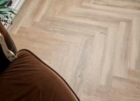 Виниловый ламинат Vinilam Parquet Herringbone Северный Паркет IS11133