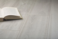 Ламинат Kronopol Platinium Milo Aqua Block 24H Ferrara Oak D3034