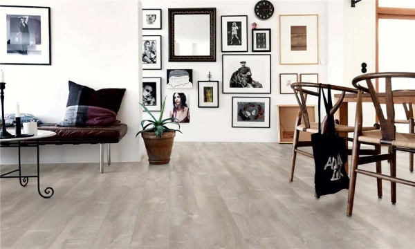 Виниловый ламинат Pergo Optimum Click Modern Plank Дуб Речной серый V3131-40084