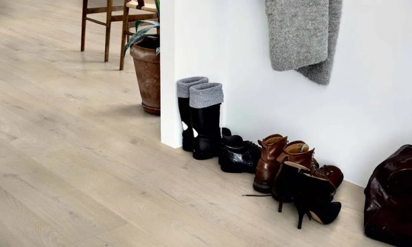 Виниловый ламинат Pergo Optimum Click Modern Plank Дуб песочный V3131-40103