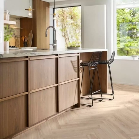 Ламинат SPC IVC Lay Red Herringbone Blackjack Oak 22210