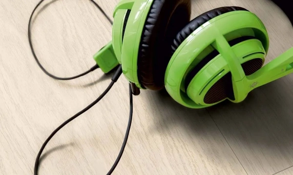 Виниловый ламинат Pergo Optimum Click Modern Plank Дуб датский светло-серый V3131-40099