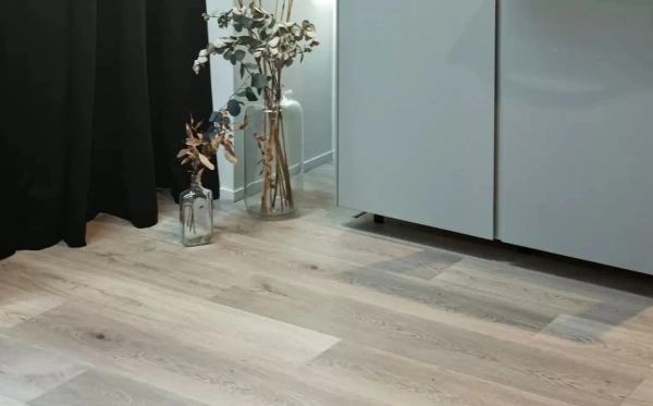 Ламинат SPC VinilPol Дуб Рим 7894-EIR