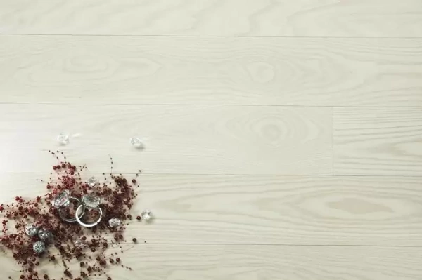 Массивная доска Hajnowka Hajnowka под маслом Ясень Arctic White