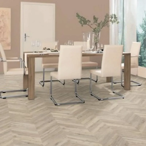 Ламинат Egger PRO 2021+ Kingsize 8-32 Дуб Риллингтон светлый EPL011