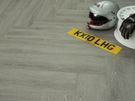 Виниловый ламинат Fine Floor Gear Дуб Лосаль FF-1811