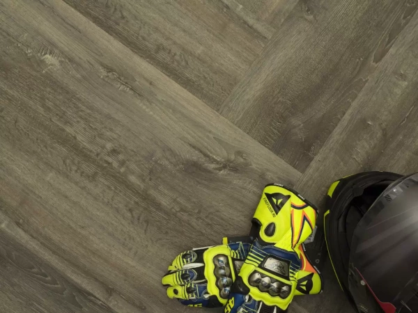 Виниловый ламинат Fine Floor Gear Дуб Дипхольц FF-1815