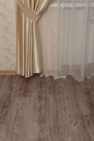 Виниловый ламинат Decoria Mild Tile DW 8133 Дуб Бала