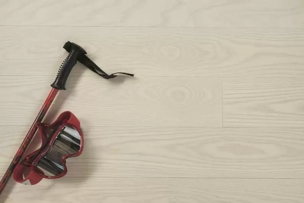 Массивная доска Hajnowka Hajnowka под маслом Ясень Arctic White