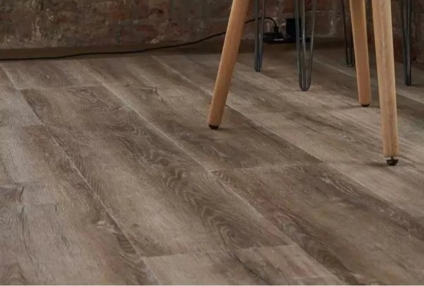 Ламинат SPC Vinilam Ceramo 5,5 мм Дуб Биль 8895-EIR