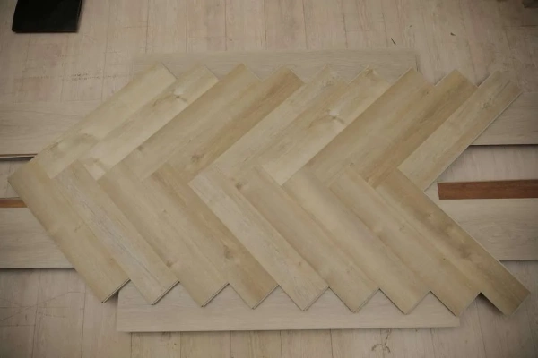 Ламинат SPC EvoFloor Parquet Click 4,5 мм Lindau (Линдау) A+B P3066-7