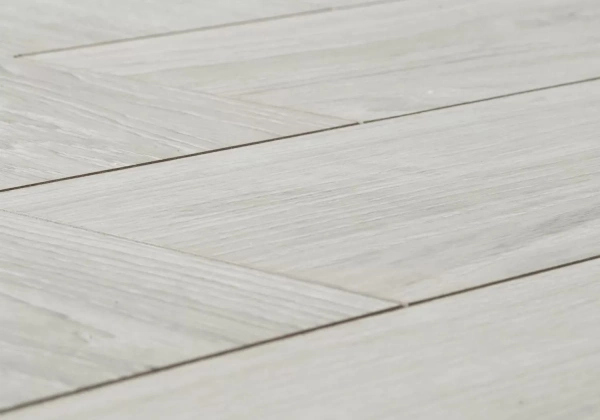 Ламинат AlsaFloor Herringbone (Baton Rompu) Дуб Полярный 627