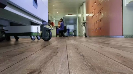 Ламинат Swiss Krono Super Solid/Jangal Дуб Треснутый 3075