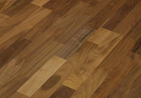 Паркетная доска Wood Bee Classic Орех Американский/ American Walnut gloss 30%