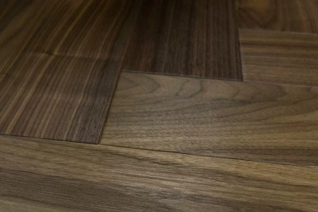 Инженерная доска Arti Parchetto Lago Венгерская елка (замок) Орех Maggiore Шпон 1,5 мм