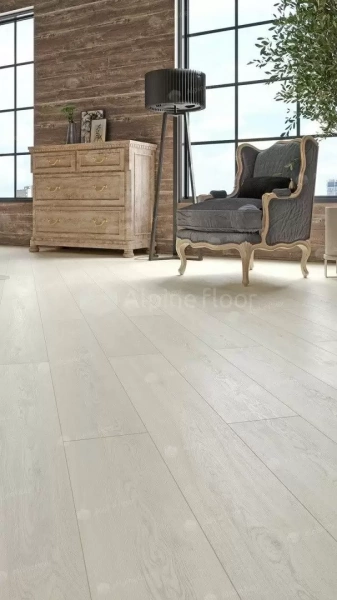 Ламинат SPC Alpine Floor Classic Light Дуб Арктик ECO 134-77 MC
